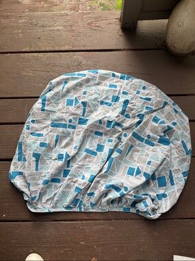 Land Of Nod Geometric Fitted Sheet - White, Blue, Light Gray